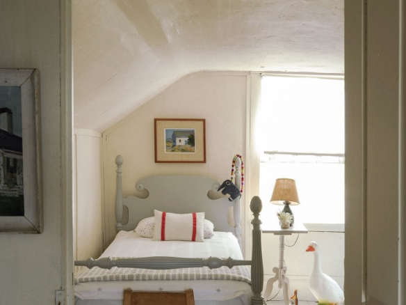 10 Easy Pieces Architects AllTime Favorite Paint Picks portrait 4